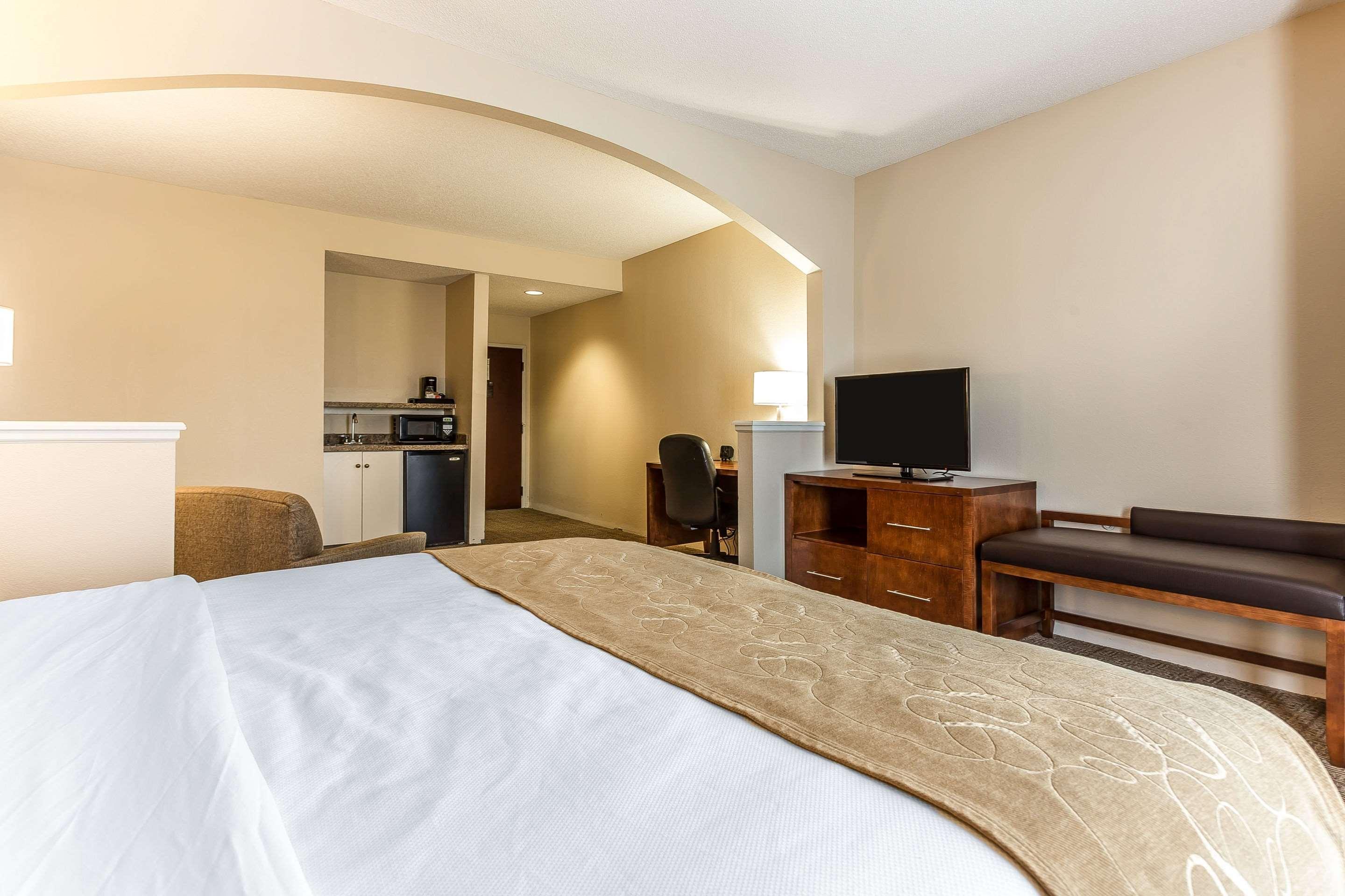 Comfort Suites Myrtle Beach Central Экстерьер фото
