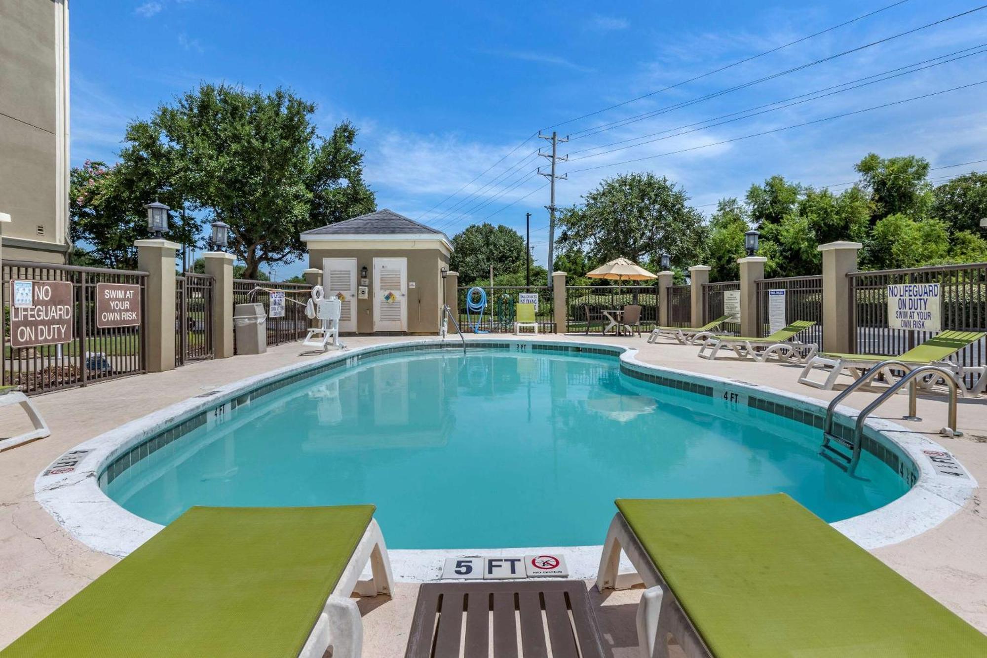 Comfort Suites Myrtle Beach Central Экстерьер фото