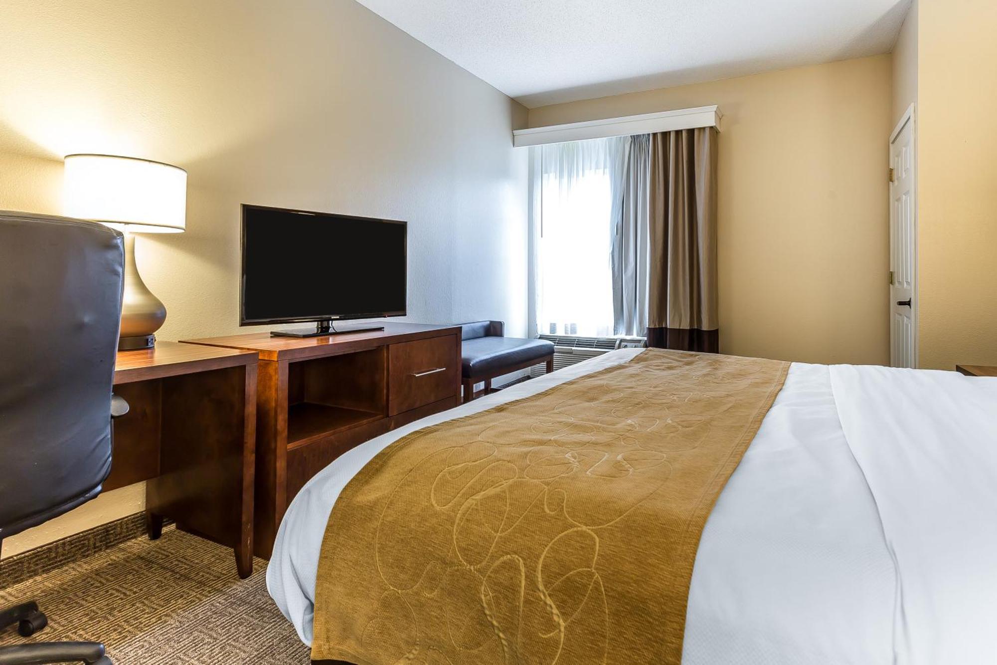 Comfort Suites Myrtle Beach Central Экстерьер фото